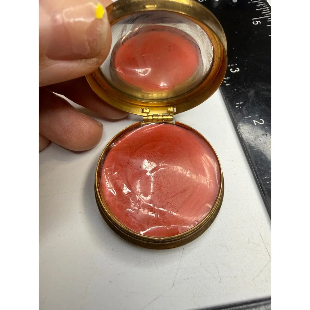 Helena Rubinstein Silk Fashion Compact Rouge Coral-Tone A39 Gold Tone Sunburst